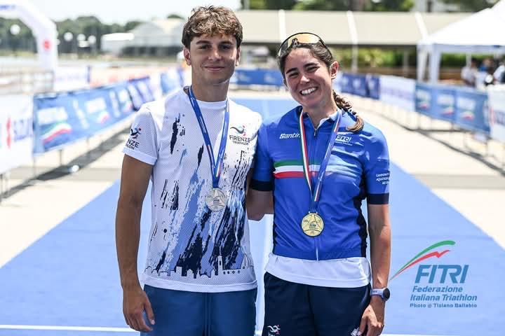 anita ghelardoni trionfa ai campionati italiani di aquathlon grande festa per il firenze