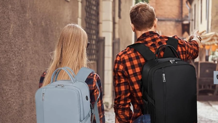 Il compagno ideale per Ryanair ed EasyJet: zaino Lossga in promozione limitata