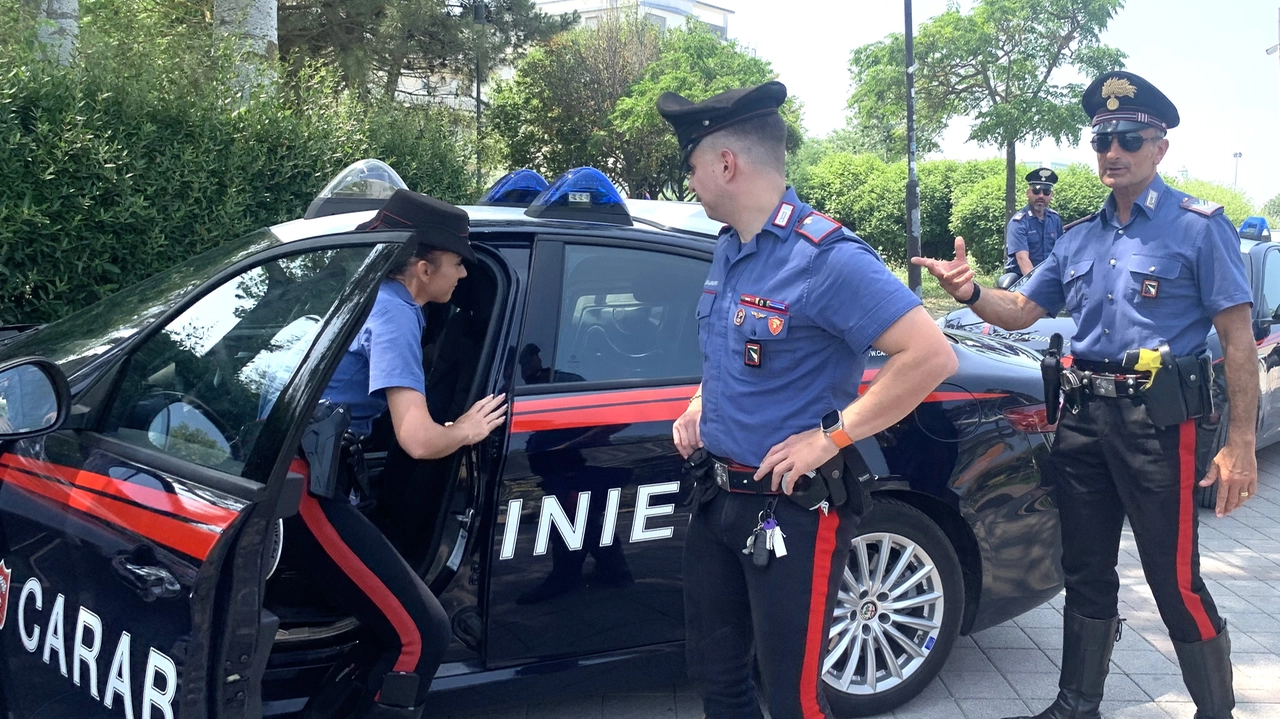 Sul posto sono arrivati i carabinieri della stazione di Oltrarno Sul posto sono arrivati i carabinieri della stazione di Oltrarno