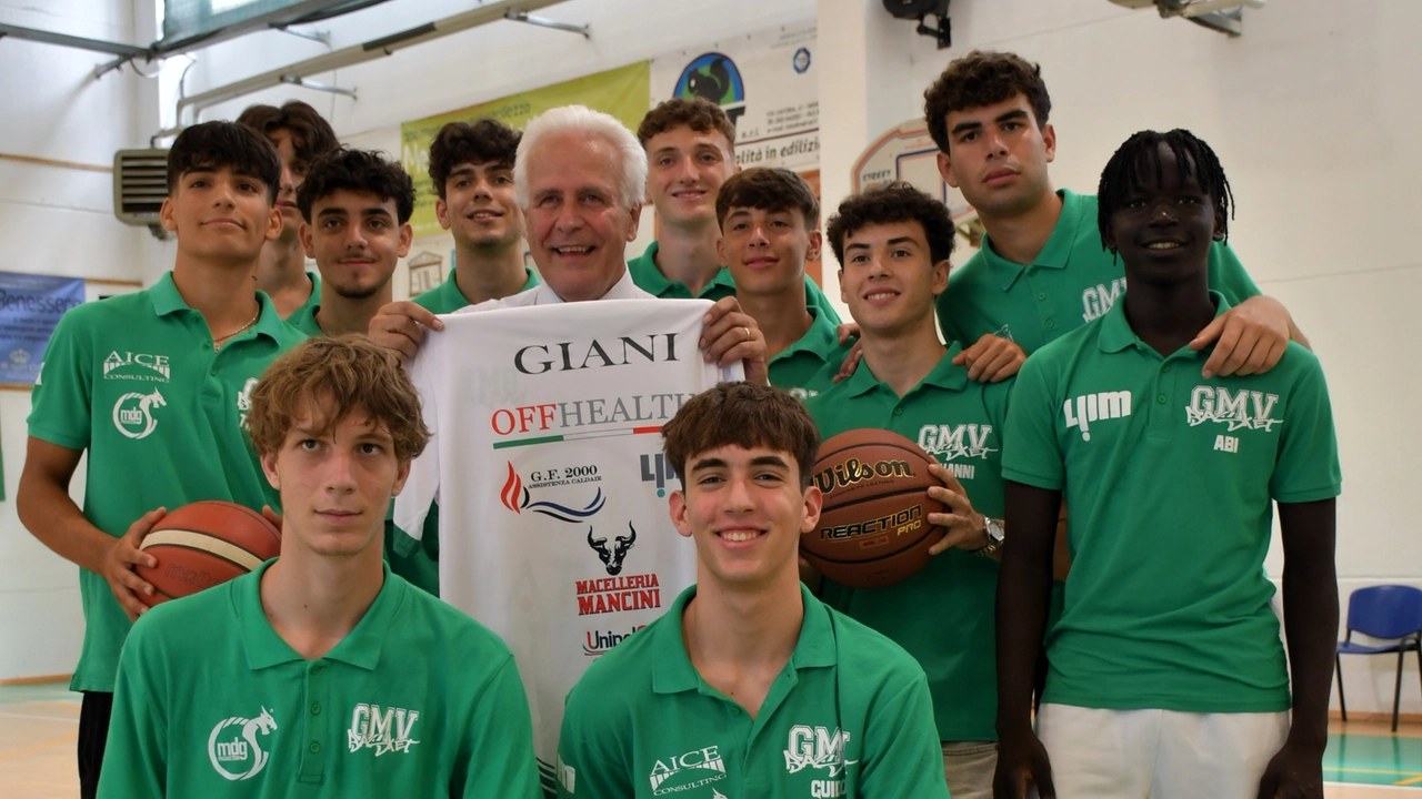 Presidente Giani comemora com os meninos do GMV sub-17, campeões regionais de prata