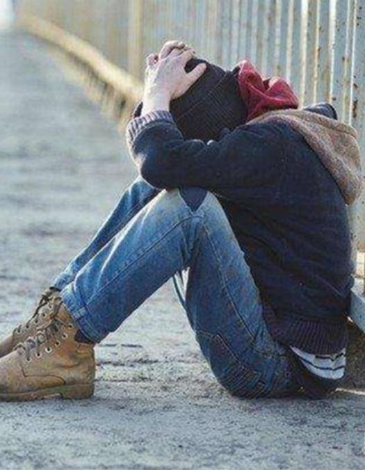 https://www.lanazione.it/image-service/view/acePublic/alias/contentid/OGFhNDIzY2YtNWY4MC00/0/scuola-in-prima-linea-sempre-piu-giovani-fragili-lezioni-su-rabbia-e-amore.jpeg