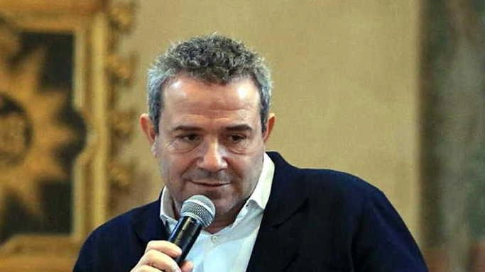 Marco Caprai premiato con il Falstaff per la sua carriera nel mondo del vino, un riconoscimento internazionale per il suo impegno e successo con il Sagrantino di Montefalco. Cerimonia a Monaco di Baviera il 26 novembre. Marco Caprai premiato con il Falstaff per la sua carriera nel mondo del vino, un riconoscimento internazionale per il suo impegno e successo con il Sagrantino di Montefalco. Cerimonia a Monaco di Baviera il 26 novembre.