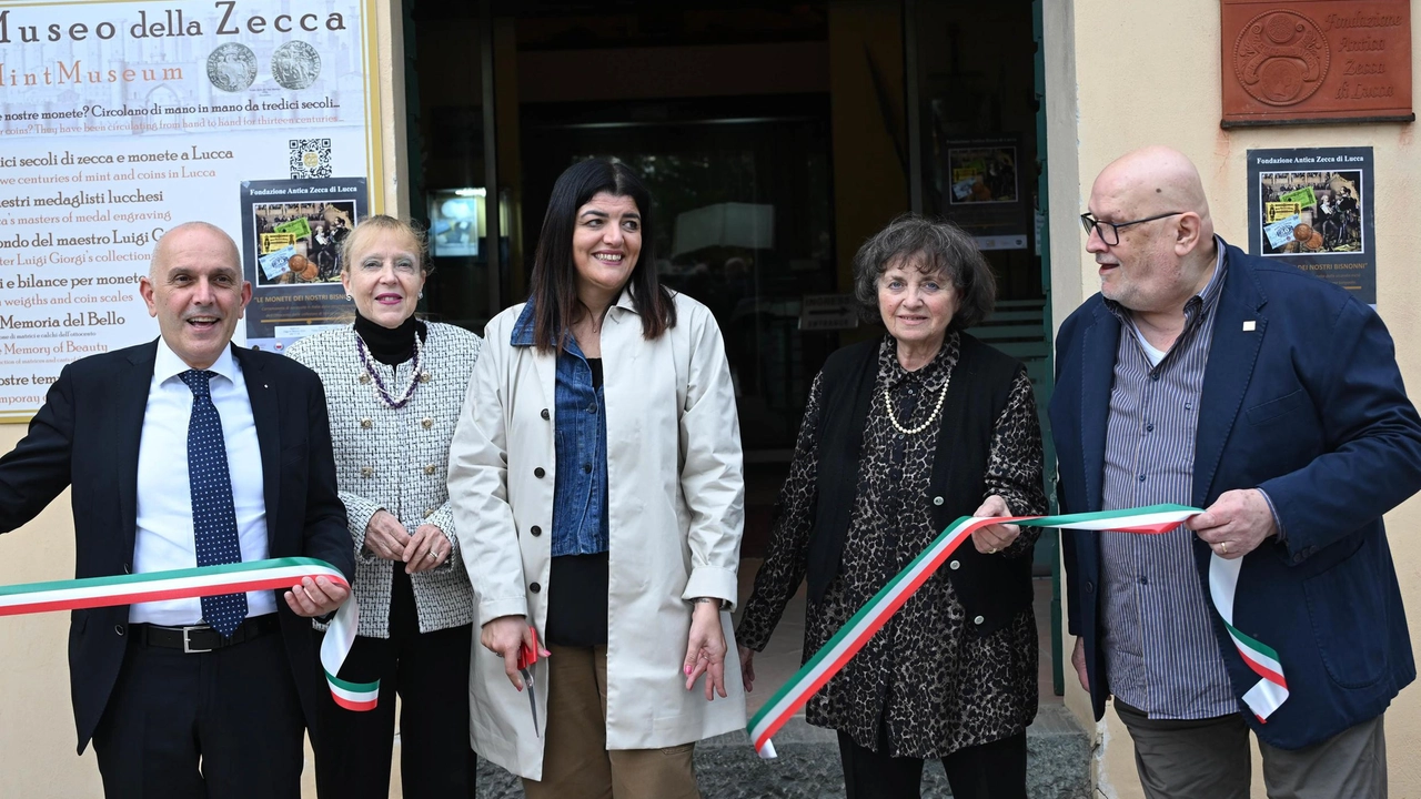 La Fondazione Antica Zecca di Lucca espone mini assegni e buoni cartacei storici, recuperati grazie a Intesa SanPaolo. Mostra curata dalla Prof.ssa Franca Maria Vanni. Materiali esposti provenienti dalla collezione di cartamoneta di Intesa SanPaolo. La Fondazione Antica Zecca di Lucca espone mini assegni e buoni cartacei storici, recuperati grazie a Intesa SanPaolo. Mostra curata dalla Prof.ssa Franca Maria Vanni. Materiali esposti provenienti dalla collezione di cartamoneta di Intesa SanPaolo.