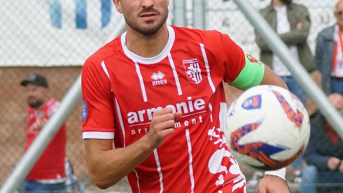 Alessio Sacconi, 31 anni, è stato capitano e bomber per sette anni del Terranuova Alessio Sacconi, 31 anni, è stato capitano e bomber per sette anni del Terranuova