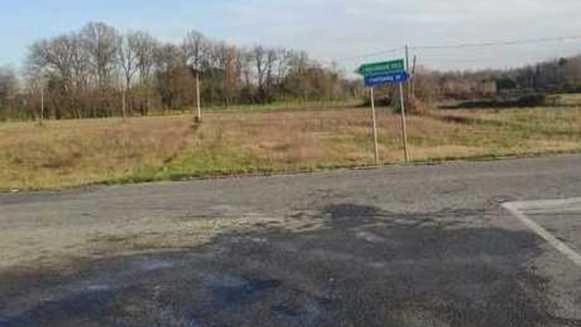 L’incidente ieri intorno alle 13 alla periferia di Altopascio, all’incrocio tra via della Fossetta e la Bientinese, in località Cerro, a Badia Pozzeveri L’incidente ieri intorno alle 13 alla periferia di Altopascio, all’incrocio tra via della Fossetta e la Bientinese, in località Cerro, a Badia Pozzeveri
