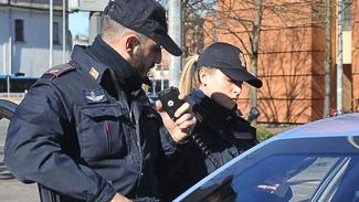 Giovedì mattina, attorno alle 11, anche la polizia di Stato è dovuta intervenire in viale Marconi