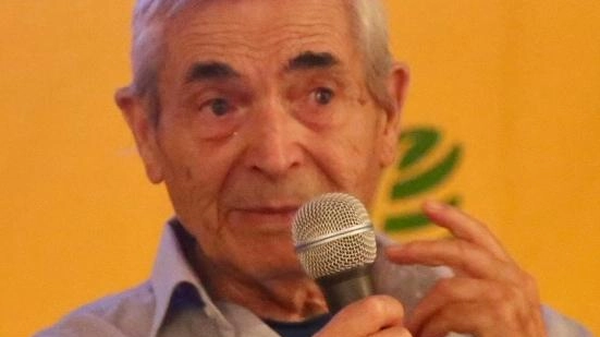 Sarà presentato oggi alle 17.30 nella Libreria Palomar, in piazza Dante, il nuovo libro di Gaetano Telloli (nella foto) dal... Sarà presentato oggi alle 17.30 nella Libreria Palomar, in piazza Dante, il nuovo libro di Gaetano Telloli (nella foto) dal...