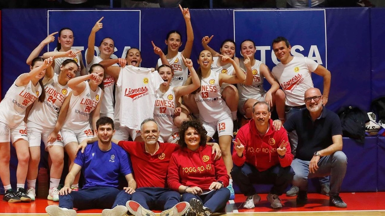 Le ragazze di coach Gandolfi vincono la Coppa Toscana contro le favorite empolesi, dimostrando grande determinazione. Le ragazze di coach Gandolfi vincono la Coppa Toscana contro le favorite empolesi, dimostrando grande determinazione.