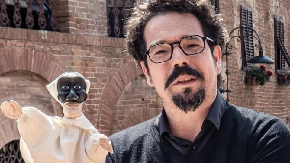 Italo Pecoretti cura la direzione artistica della rassegna. che porterà nel cuore del borgo compagnie da tutta Italia Italo Pecoretti cura la direzione artistica della rassegna. che porterà nel cuore del borgo compagnie da tutta Italia