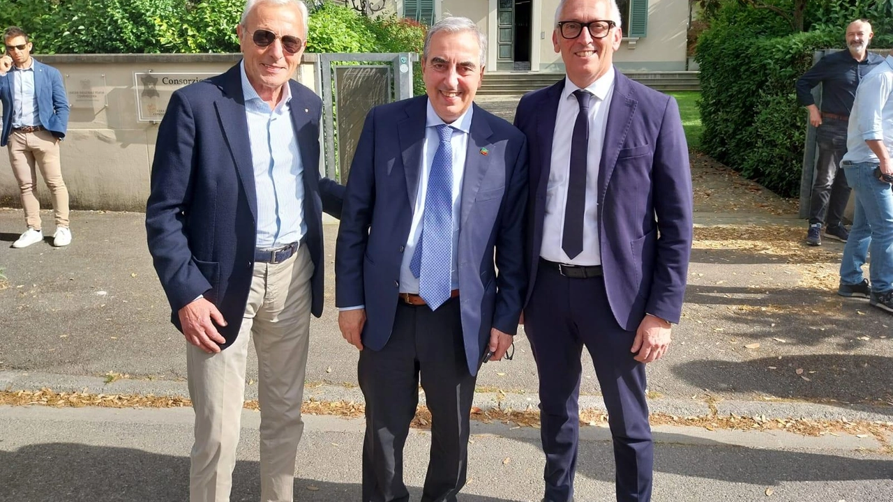 L’attacco di Forza Italia con il capogruppo Vallini L’attacco di Forza Italia con il capogruppo Vallini