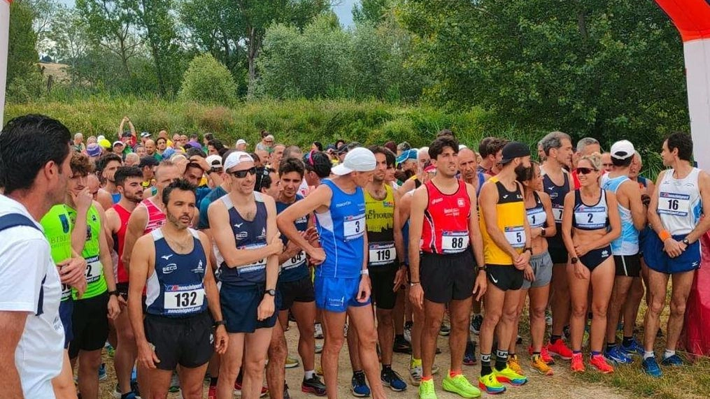 La foto di una passata edizione dell’Ecogiro al Lago, manifestazione che richiama tanti appassionati La foto di una passata edizione dell’Ecogiro al Lago, manifestazione che richiama tanti appassionati