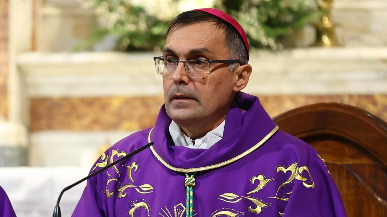 L'arcivescovo Gherardo Gambelli L'arcivescovo Gherardo Gambelli