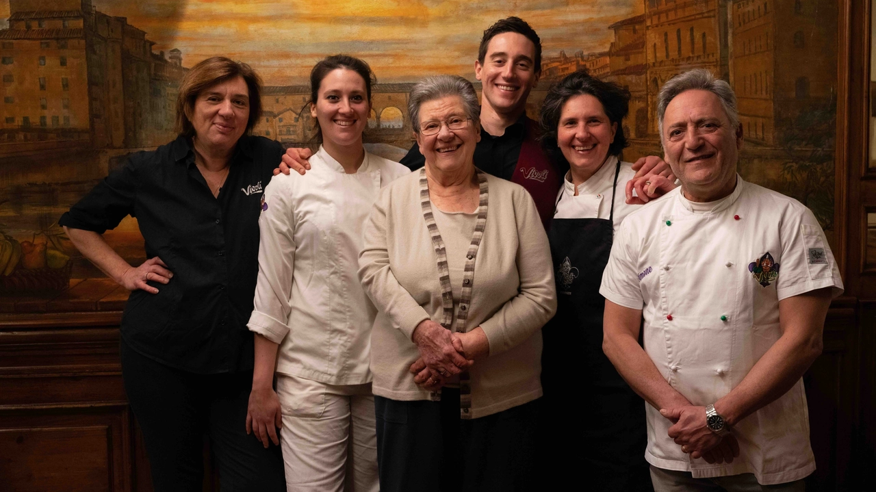 La storica gelateria Vivoli celebra 95 anni di storia e apre un nuovo punto vendita La storica gelateria Vivoli celebra 95 anni di storia e apre un nuovo punto vendita
