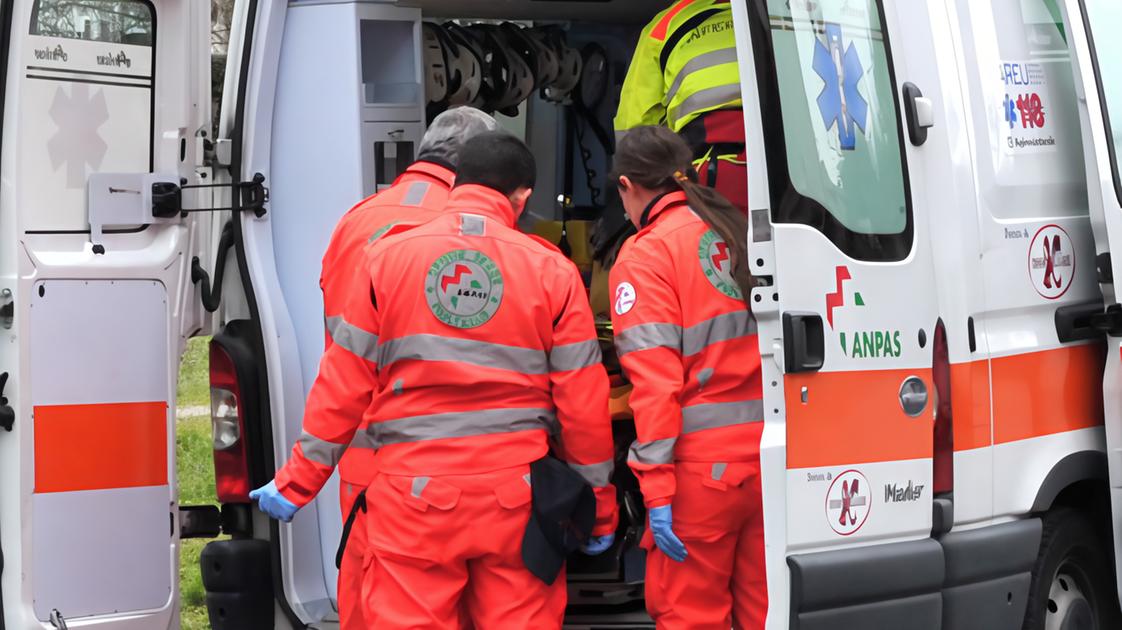 Muore a 16 anni, il corpo senza vita scoperto dalla madre