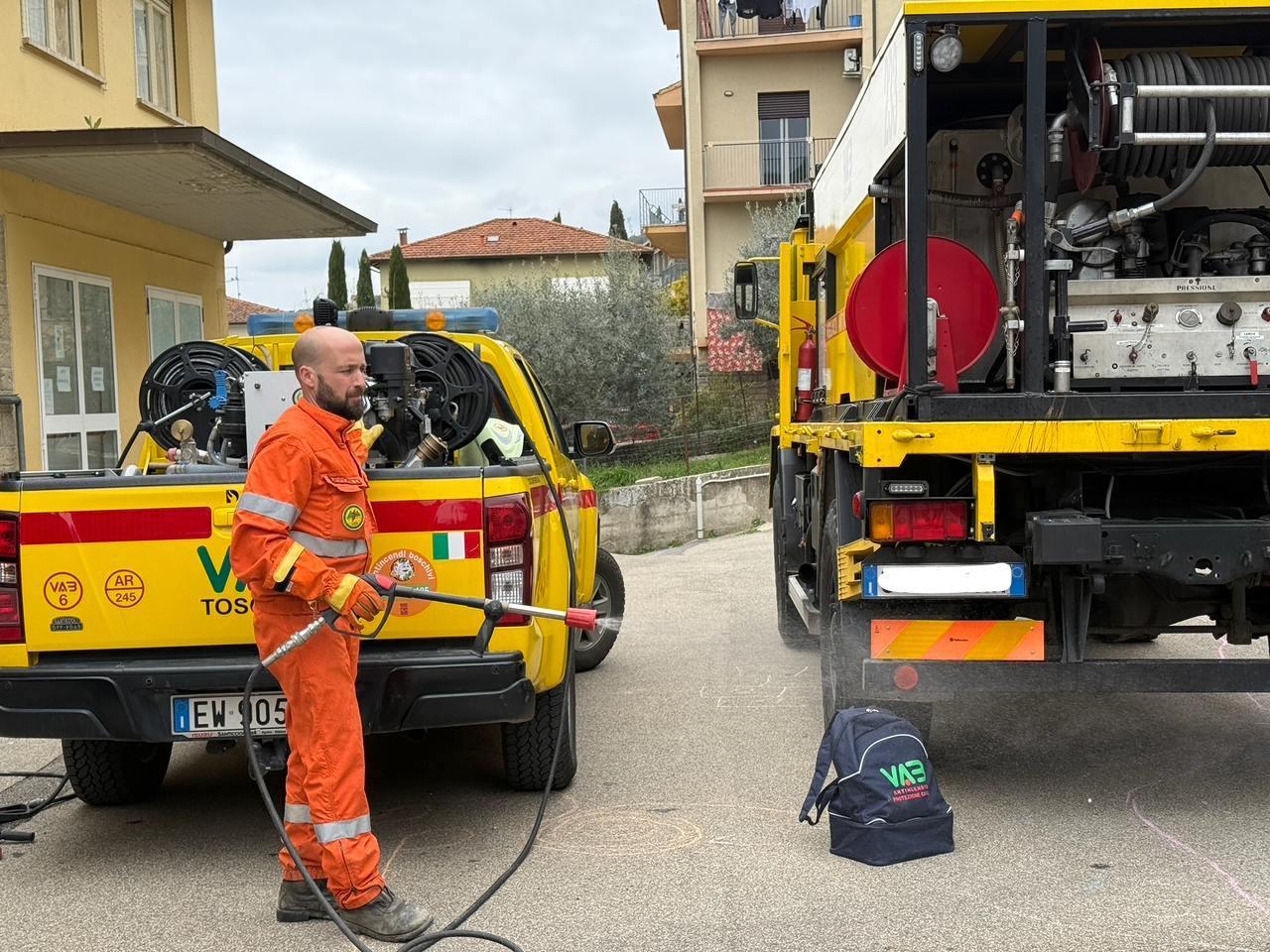 Misericordie del da Lanazione.it misericordie del casentino e creazione di una squadra di volontari antincendio boschivo sabato la grande esercitazione delle misericordie toscane