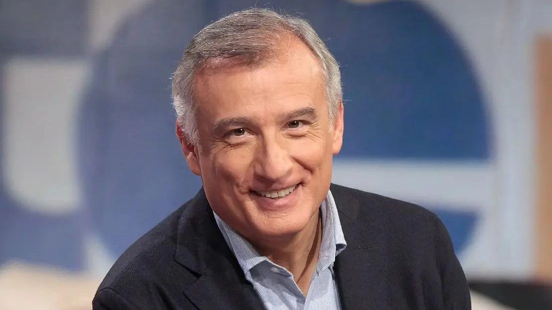 Il giornalista e conduttore Piero Marrazzo presenterà il suo ultimo romanzo «. Storia senza eroi» insieme alla sociolinguista Vera Gheno Il giornalista e conduttore Piero Marrazzo presenterà il suo ultimo romanzo «. Storia senza eroi» insieme alla sociolinguista Vera Gheno