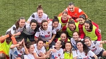 Le ragazze allenate da Sara Colzi Le ragazze allenate da Sara Colzi