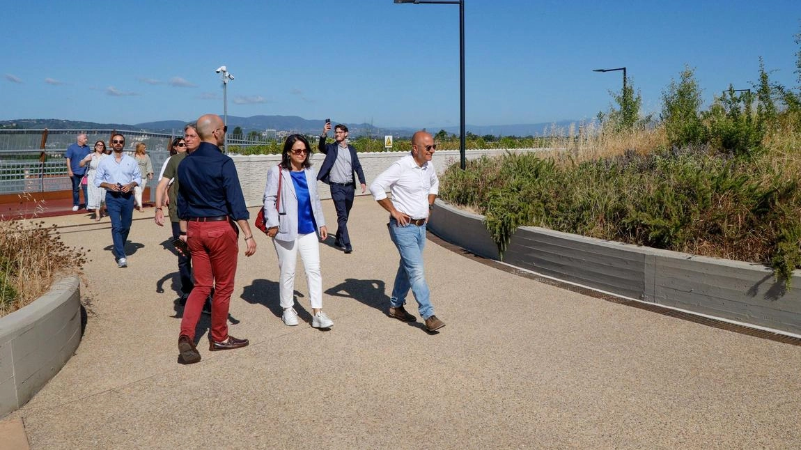 Il giardino pensile che sovrasta la galleria artificiale di Casellina durante un sopralluogo. Gli spazi sono ancora chiusi Il giardino pensile che sovrasta la galleria artificiale di Casellina durante un sopralluogo. Gli spazi sono ancora chiusi