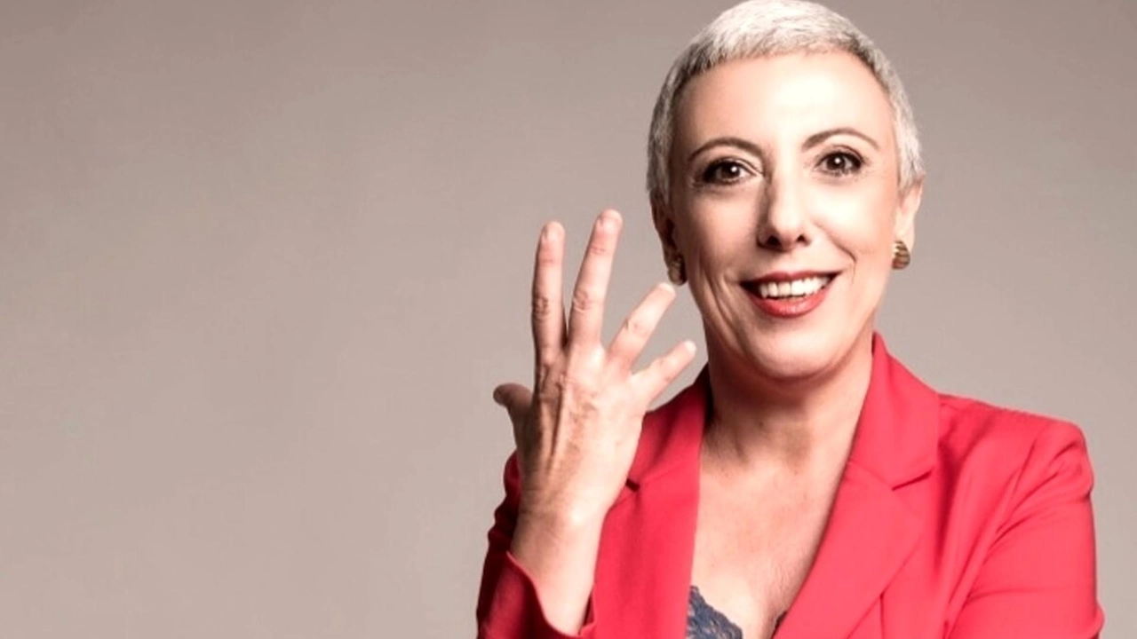 Alessandra Faiella al Puccini con “Age Pride“ dal libro di Lidia Ravera Alessandra Faiella al Puccini con “Age Pride“ dal libro di Lidia Ravera