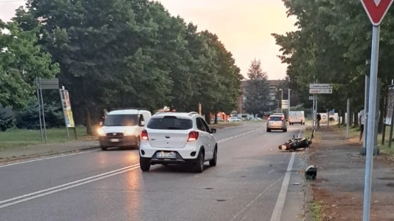 L'incidente accaduto in via Colombo: c'è stato lo scontro fra due moto L'incidente accaduto in via Colombo: c'è stato lo scontro fra due moto
