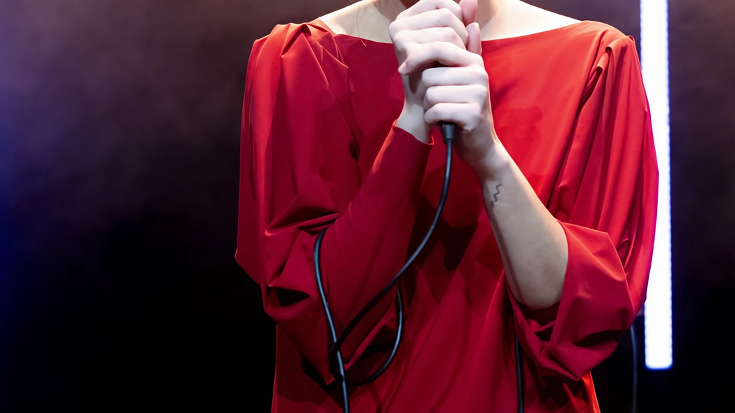 Luisa Borini arriva nei teatri umbri con lo spettacolo lei scritto e intepretato, “Molto dolore per nulla“. Un racconto intimo... Luisa Borini arriva nei teatri umbri con lo spettacolo lei scritto e intepretato, “Molto dolore per nulla“. Un racconto intimo...