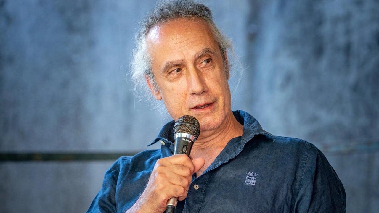 Sarà lo scrittore Marco Vichi a inaugurare la rassegna “Lungomare da leggere“ Sarà lo scrittore Marco Vichi a inaugurare la rassegna “Lungomare da leggere“