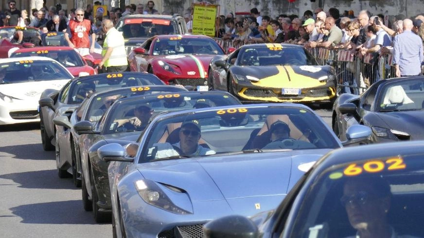 Le auto faranno il loro ingresso a Foiano in mattinata, trasformando il borgo in un museo a cielo aperto Le auto faranno il loro ingresso a Foiano in mattinata, trasformando il borgo in un museo a cielo aperto