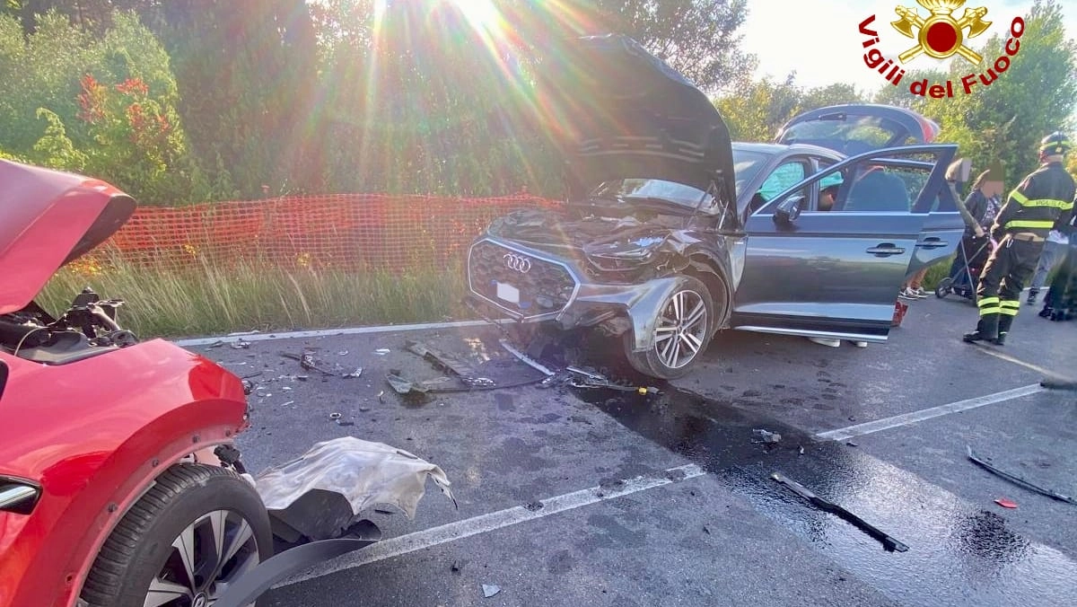 Le auto rimaste coinvolte nel terribile incidente di Terricciola Le auto rimaste coinvolte nel terribile incidente di Terricciola