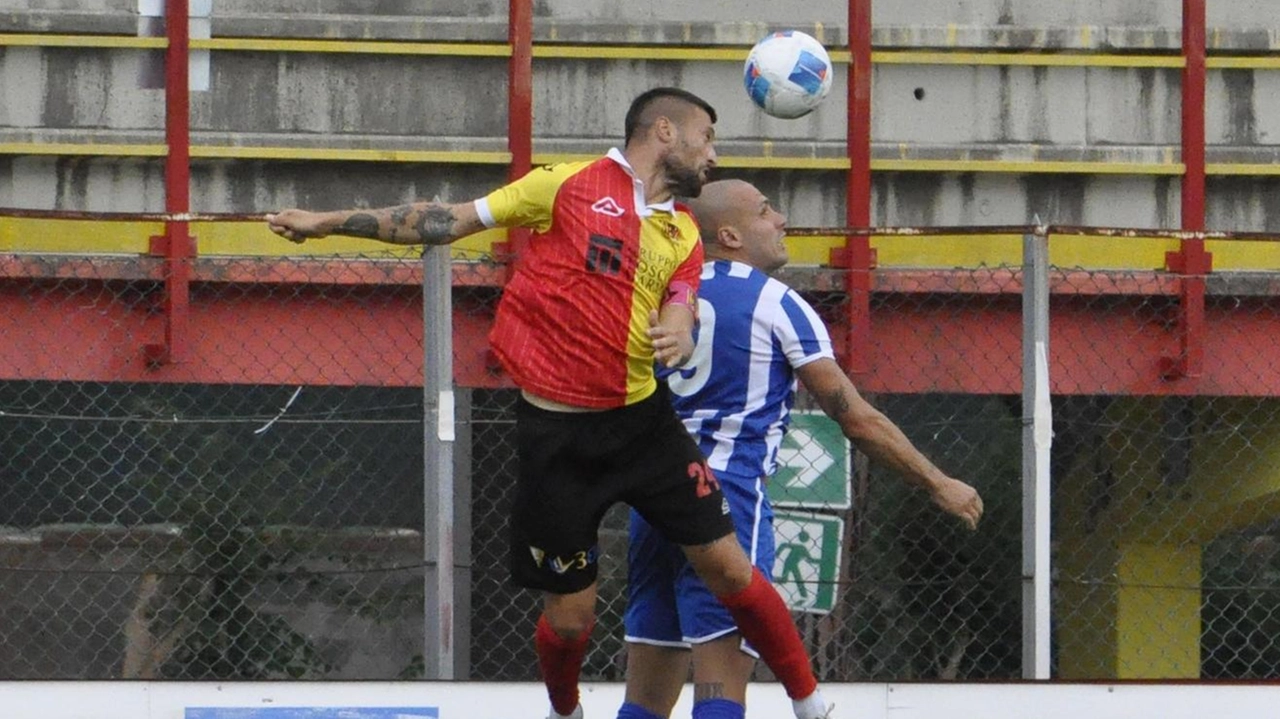 Calcio Serie D. Poggibonsi, problemi a centrocampo in vista del derby. C’è da sostituire Mazzolli. Fuori causa il baby Ciacci