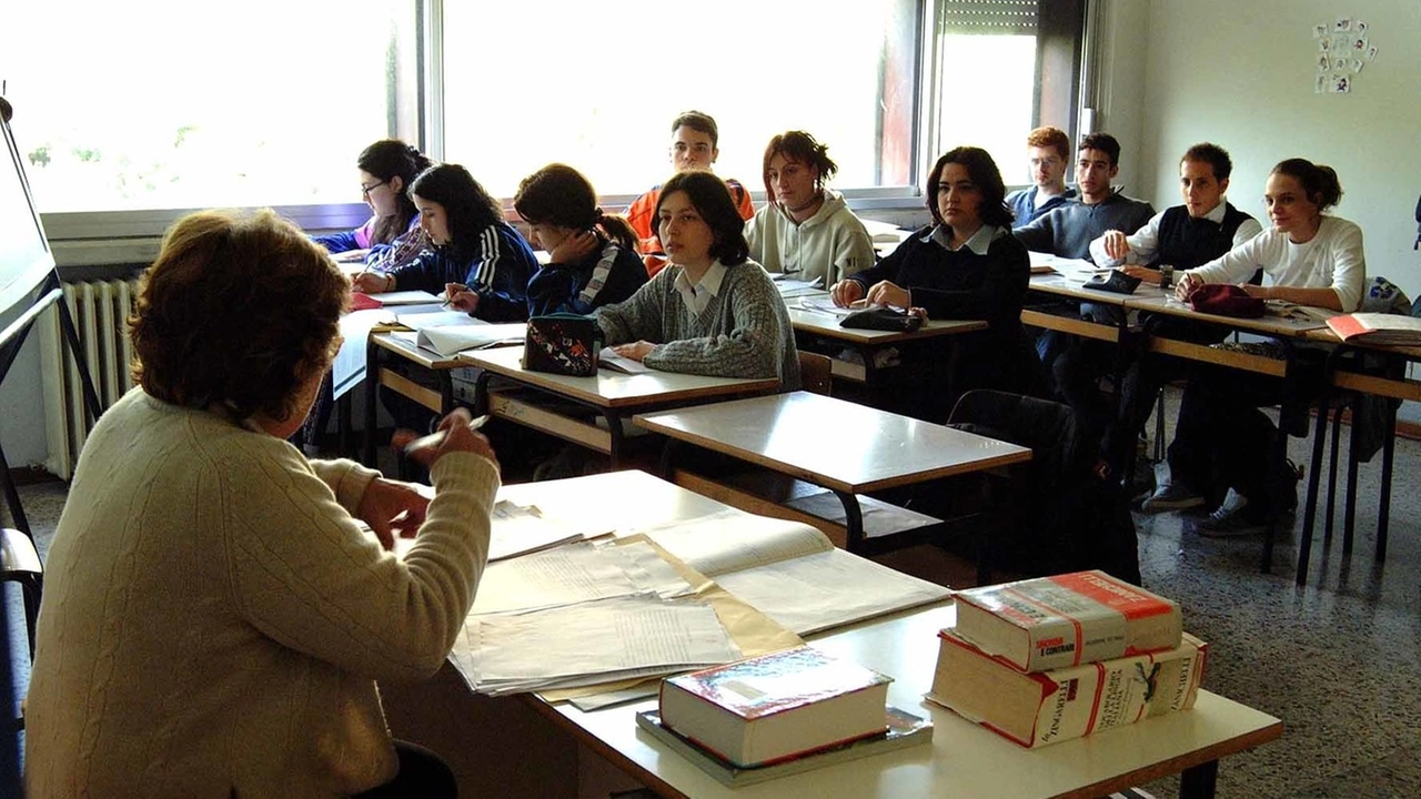 Una lezione in classe (Foto di repertorio) Una lezione in classe (Foto di repertorio)