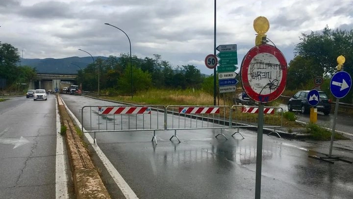 Sesto Fiorentino, chiuso al traffico per tre notti il sottopasso in via del Cantone