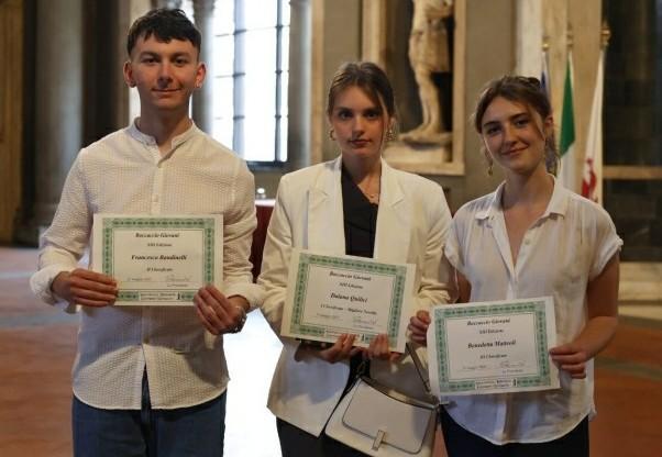 https://www.lanazione.it/image-service/view/acePublic/alias/contentid/OGM2ZDhhNTctOGJjNy00/0/crescere-tra-le-righe-di-un-racconto-studentessa-lucchese-vince-il-premio-boccaccio-giovani.jpeg