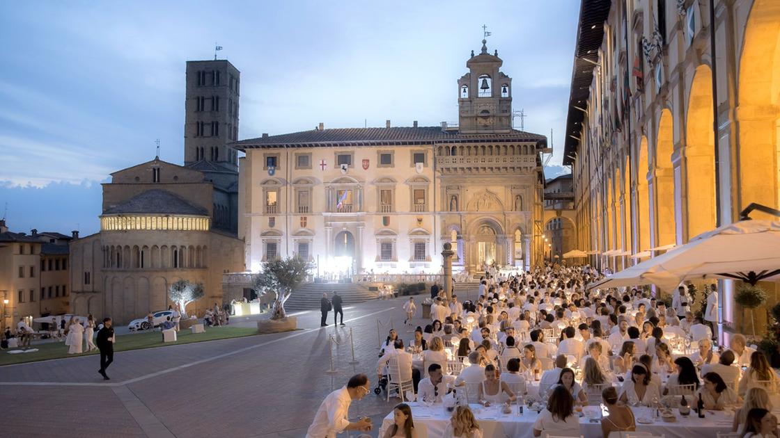 Cena Bianca 2025, tutto pronto per la sesta edizione Cena Bianca 2025, tutto pronto per la sesta edizione
