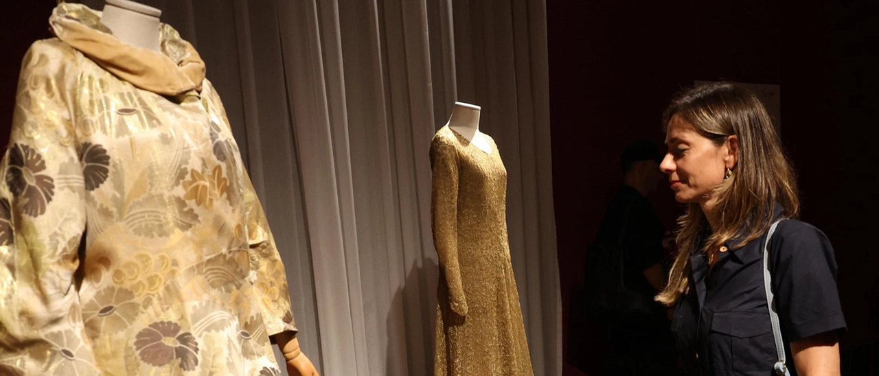 La storia del Novecento in 40 abiti. Dagli anni ’20 agli ’80 di Coveri debutta il nuovo Museo della Moda