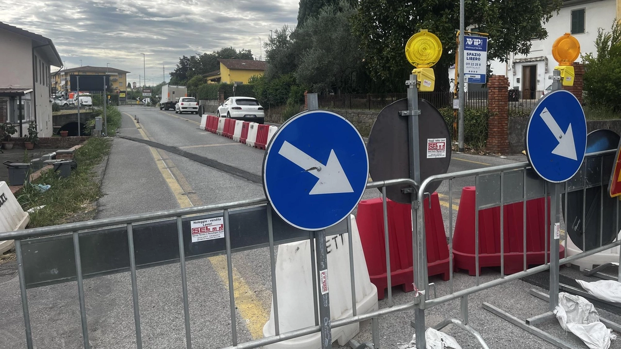 Il ritorno alla viabilità a doppio annunciato dal sindaco Bettarini: "A settembre nuovi lavori, ma senza chiusure" Il ritorno alla viabilità a doppio annunciato dal sindaco Bettarini: "A settembre nuovi lavori, ma senza chiusure"