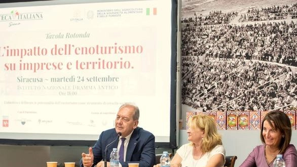 Enoturismo come componente significativa della filiera turistica italiana grazie alle eccellenze enologiche e gastronomiche nazionali: questo lo spunto per il... Enoturismo come componente significativa della filiera turistica italiana grazie alle eccellenze enologiche e gastronomiche nazionali: questo lo spunto per il...