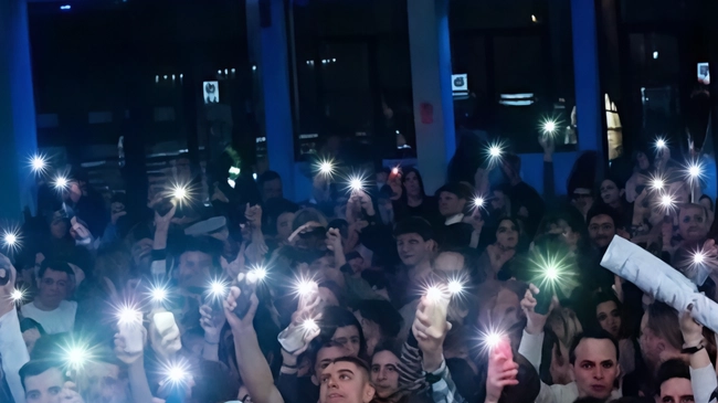 Si chiama “Il Capodanno di Lucca“ ed è la maxi festa che si terrà al Polo Fiere di Sorbano nella... Si chiama “Il Capodanno di Lucca“ ed è la maxi festa che si terrà al Polo Fiere di Sorbano nella...
