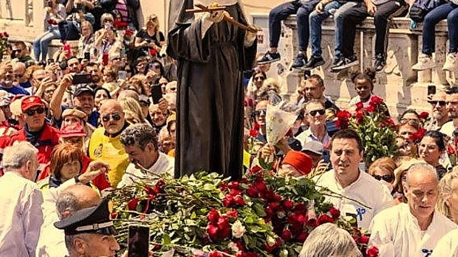 Oltre 6mila persone alle celebrazioni per Santa Rita. "Un’emozione doppia per il ricordo dello scorso anno" Oltre 6mila persone alle celebrazioni per Santa Rita. "Un’emozione doppia per il ricordo dello scorso anno"