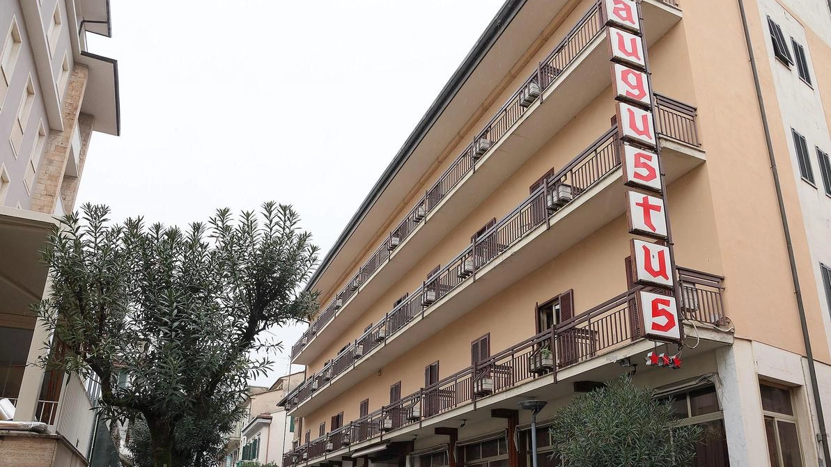 Il ministero della Ricerca pronto a finanziare con fondi del Pnrr la realizzazione di studentati . Bartolini (Federalberghi Apam): "Il governo deve allargare la scelta a città come la nostra". Il ministero della Ricerca pronto a finanziare con fondi del Pnrr la realizzazione di studentati . Bartolini (Federalberghi Apam): "Il governo deve allargare la scelta a città come la nostra".