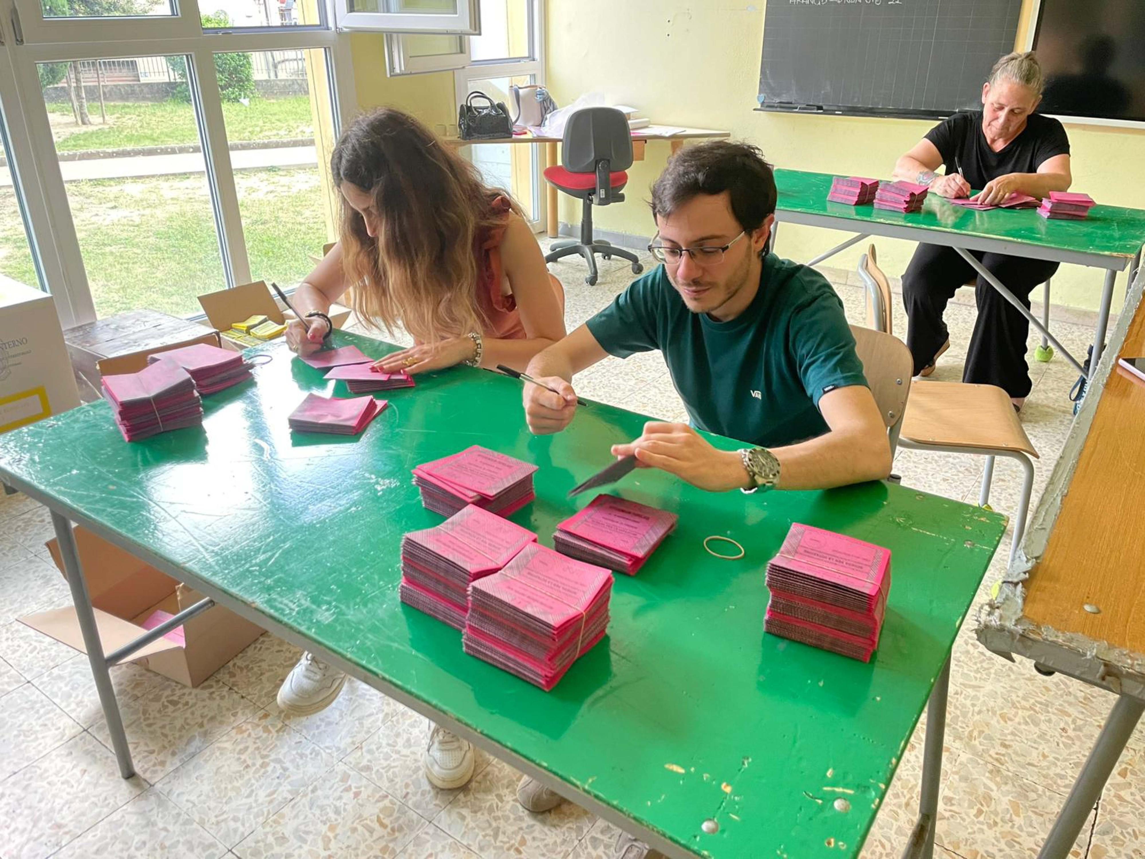 Referendum, in Toscana è tutto pronto nei seggi: un giorno e mezzo di votazioni