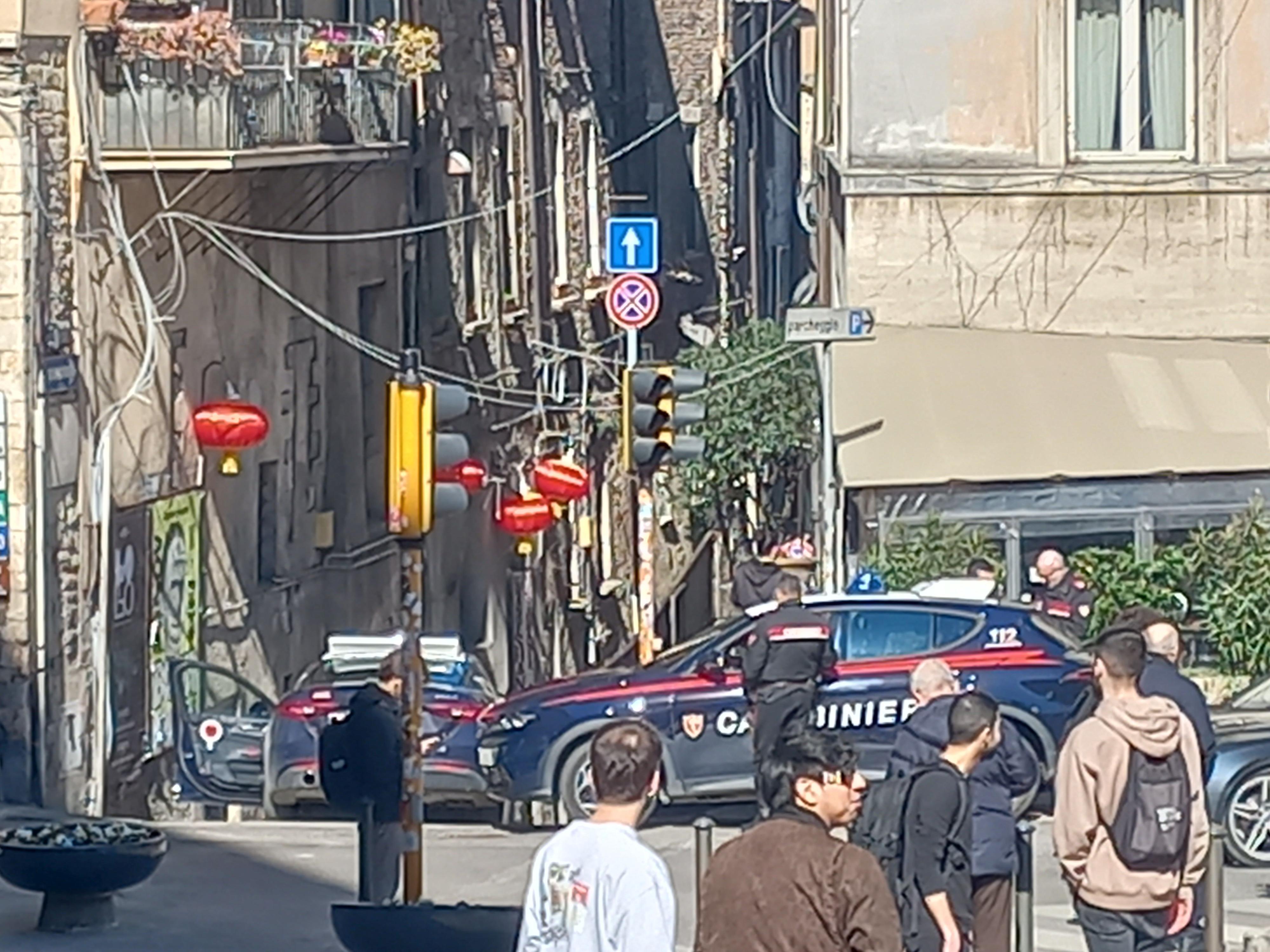 Perugia, semina il terrore in piazza e nei locali per più giorni: scatta l’arresto Perugia, semina il terrore in piazza e nei locali per più giorni: scatta l’arresto