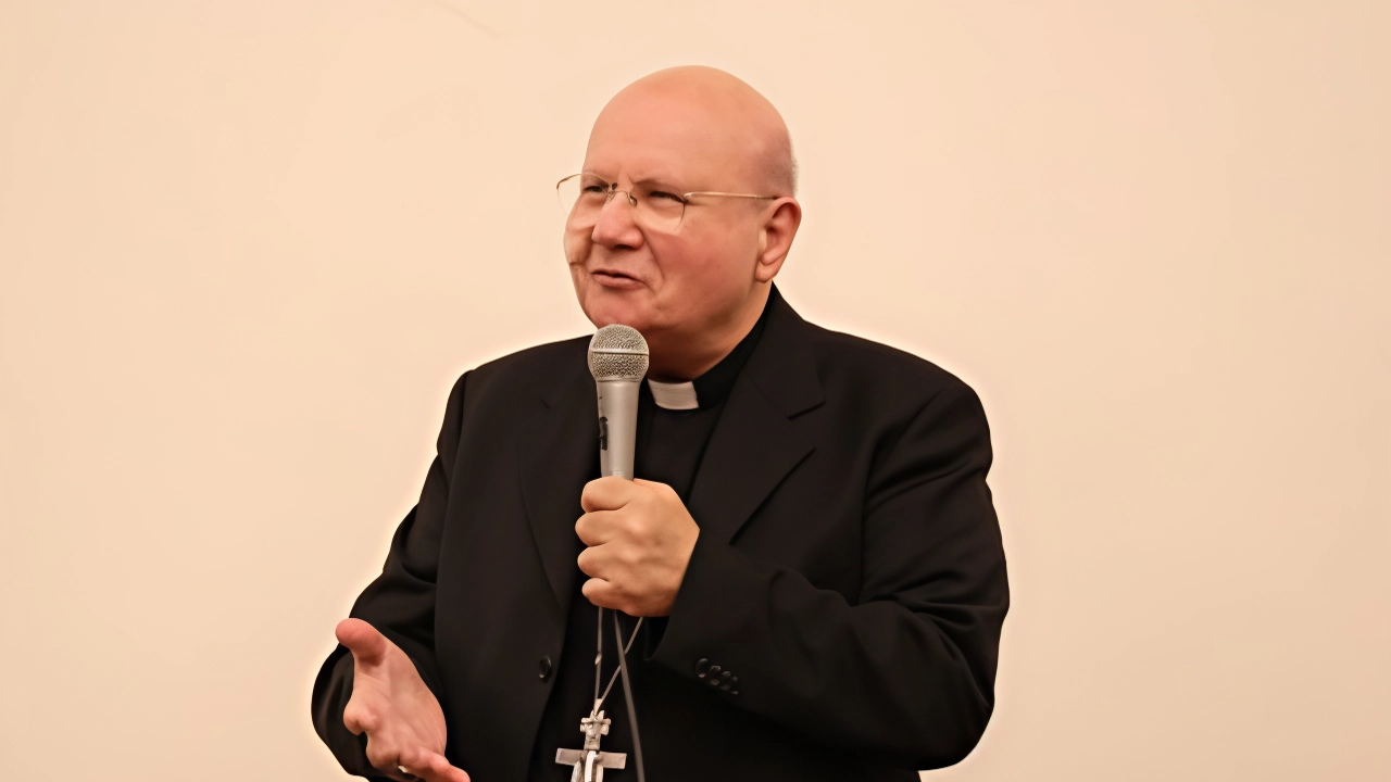 Monsignor Domenico Sorrentino ha incontrato Papa Leone XIV che gli ha indicato di proseguire Continua ad andare avanti, vedremo l’anno venturo» Monsignor Domenico Sorrentino ha incontrato Papa Leone XIV che gli ha indicato di proseguire Continua ad andare avanti, vedremo l’anno venturo»