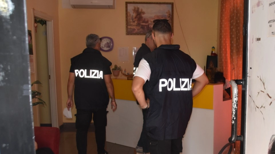 Il blitz della polizia Il blitz della polizia