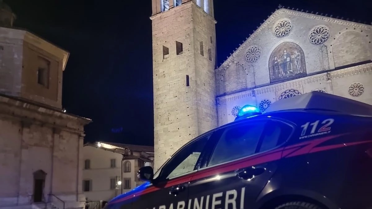 Sull’ennesimo episodio di violenza tra giovani indagano i carabinieri, a cui è stata presentata una denuncia contro ignoti Sull’ennesimo episodio di violenza tra giovani indagano i carabinieri, a cui è stata presentata una denuncia contro ignoti