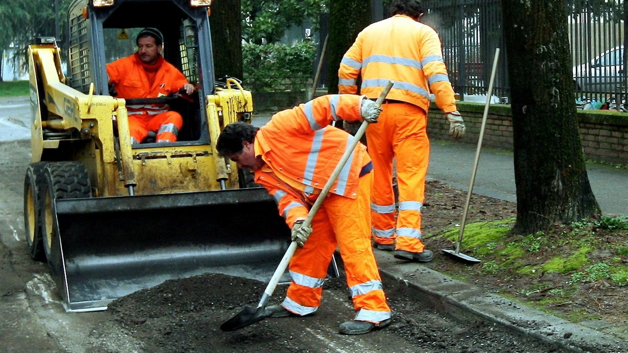 Un nuovo piano di interventi su strade e marciapiedi a Montevarchi, con un investimento complessivo di 365mila euro per il 2025