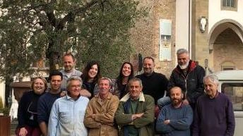 I titolari delle sette fornaci di Impruneta contestano al sindaco Lazzerini di aver esposto davanti al Comune prodotti non realizzati nel territorio I titolari delle sette fornaci di Impruneta contestano al sindaco Lazzerini di aver esposto davanti al Comune prodotti non realizzati nel territorio