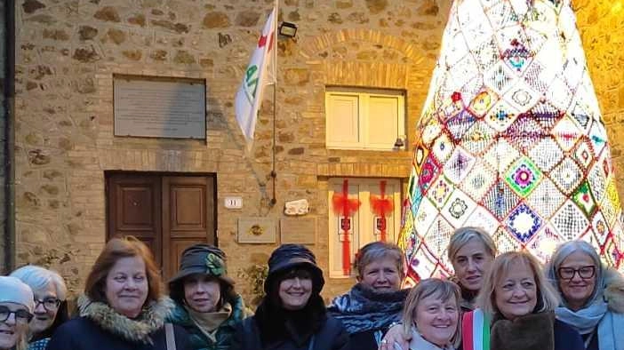 "Il filo che unisce", è questo il nome che hanno scelto un gruppo di donne accomunate dal desiderio di stare...
