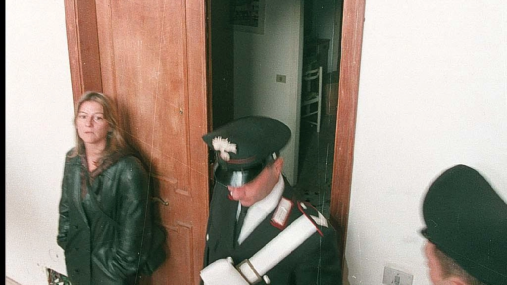 Sul posto i carabinieri, i vigili del fuoco del distaccamento provinciale e il 118. I pompieri erano muniti di scala, ma non c’è stato bisogna di utilizzarla Sul posto i carabinieri, i vigili del fuoco del distaccamento provinciale e il 118. I pompieri erano muniti di scala, ma non c’è stato bisogna di utilizzarla