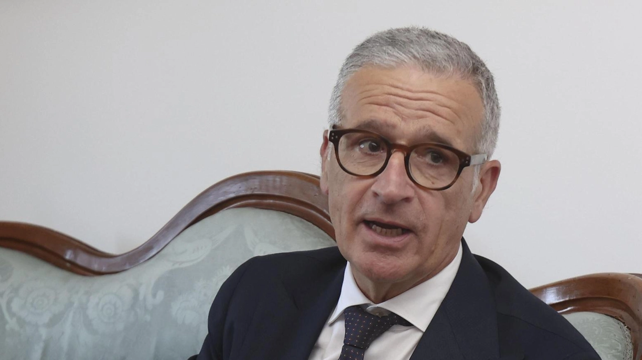 Il procuratore della Repubblica di Siena Andrea Boni: aperta un’inchiesta sulle elezioni studentesche Il procuratore della Repubblica di Siena Andrea Boni: aperta un’inchiesta sulle elezioni studentesche