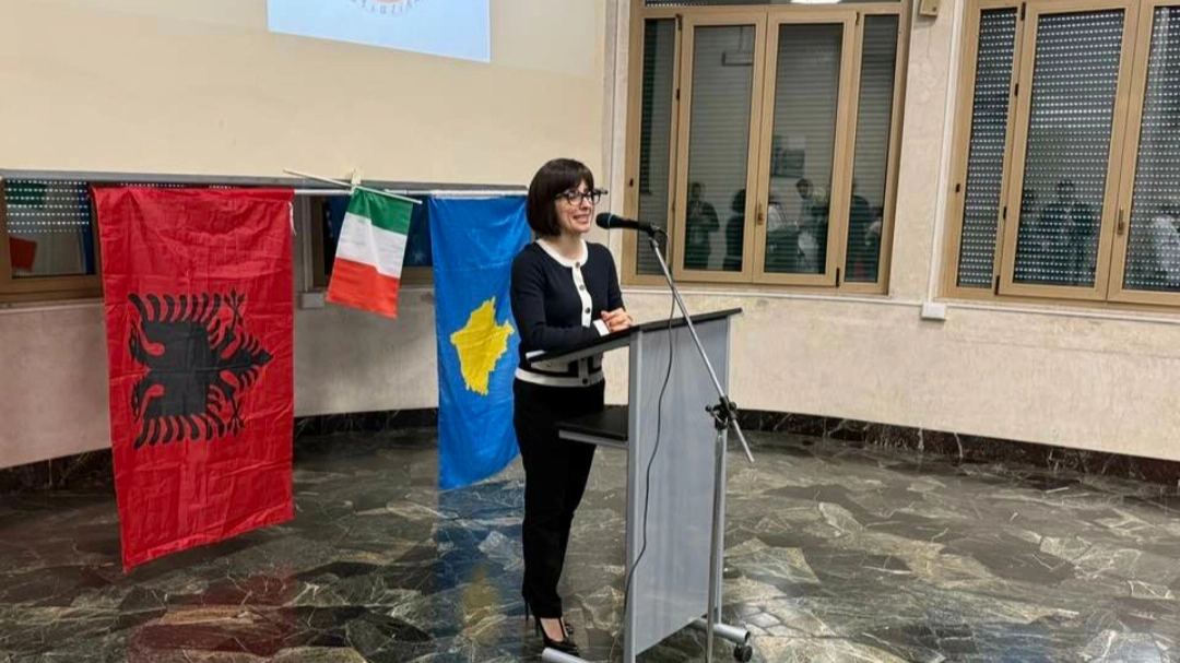 Firenze, nasce la prima scuola di lingua e cultura albanese Firenze, nasce la prima scuola di lingua e cultura albanese